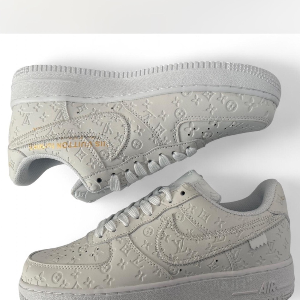 LV x Air Force 1 low by Virgil Abloh in ‘Whitest White’ - sz EU 38 / US8